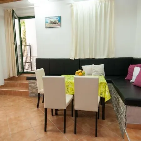 In With Sea View, Terrace, Air Conditioning, Wifi Apartment