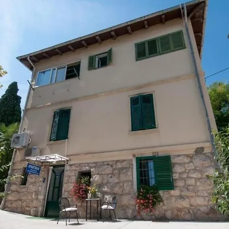 Apartment In With Sea View, Terrace, Air Conditioning, Wifi *